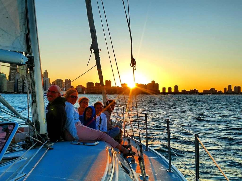 Come Sailing, Inc. | Monroe Harbor, Chicago, IL 60603, USA | Phone: (708) 824-7245