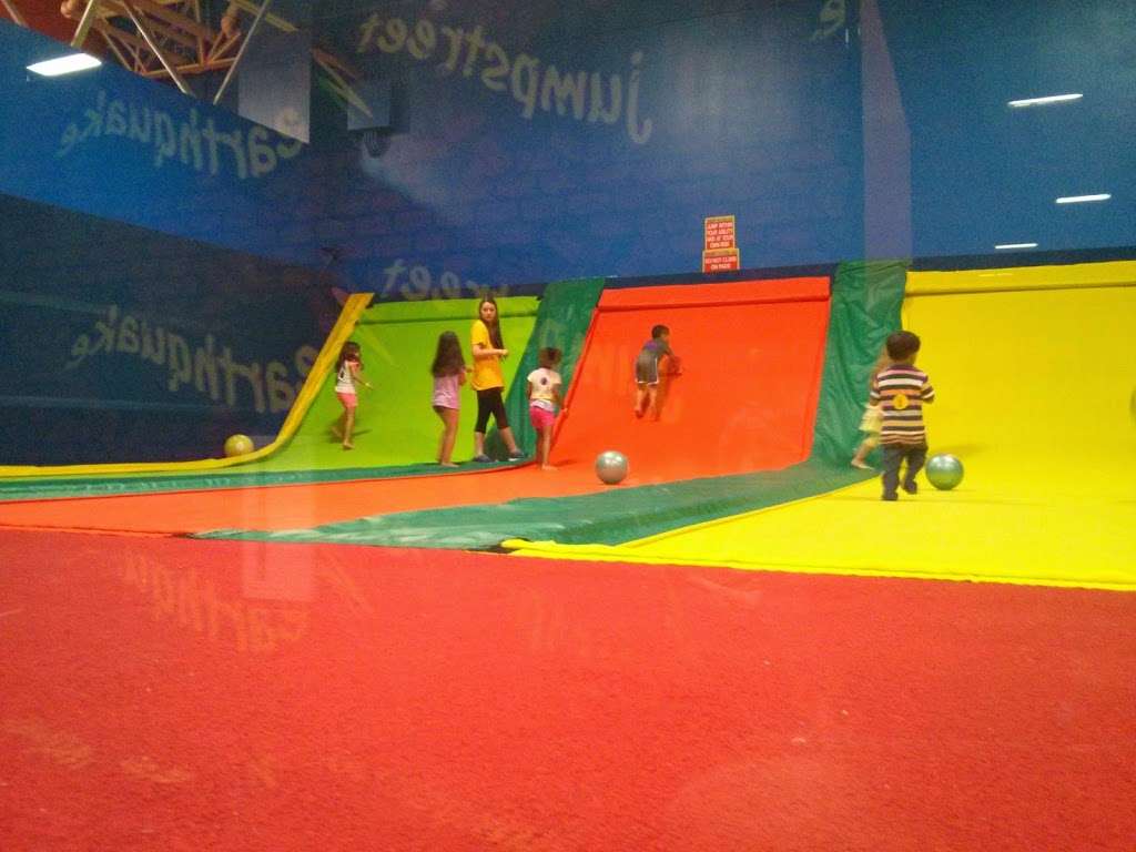 Jumpstreet | Katy Mills Mall, 5000 Katy Mills Cir #743, Katy, TX 77494, USA