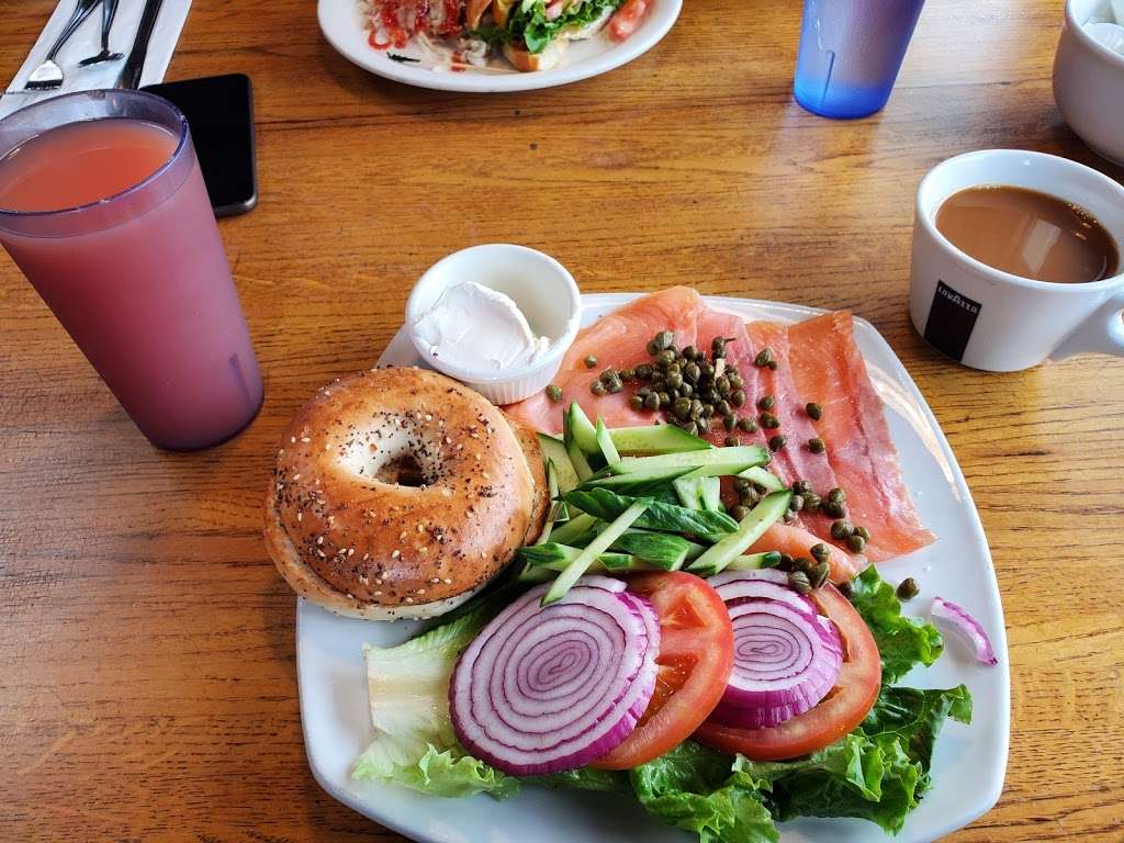 Maxwells Cafe | 13329 Washington Blvd, Los Angeles, CA 90066, USA | Phone: (310) 306-7829