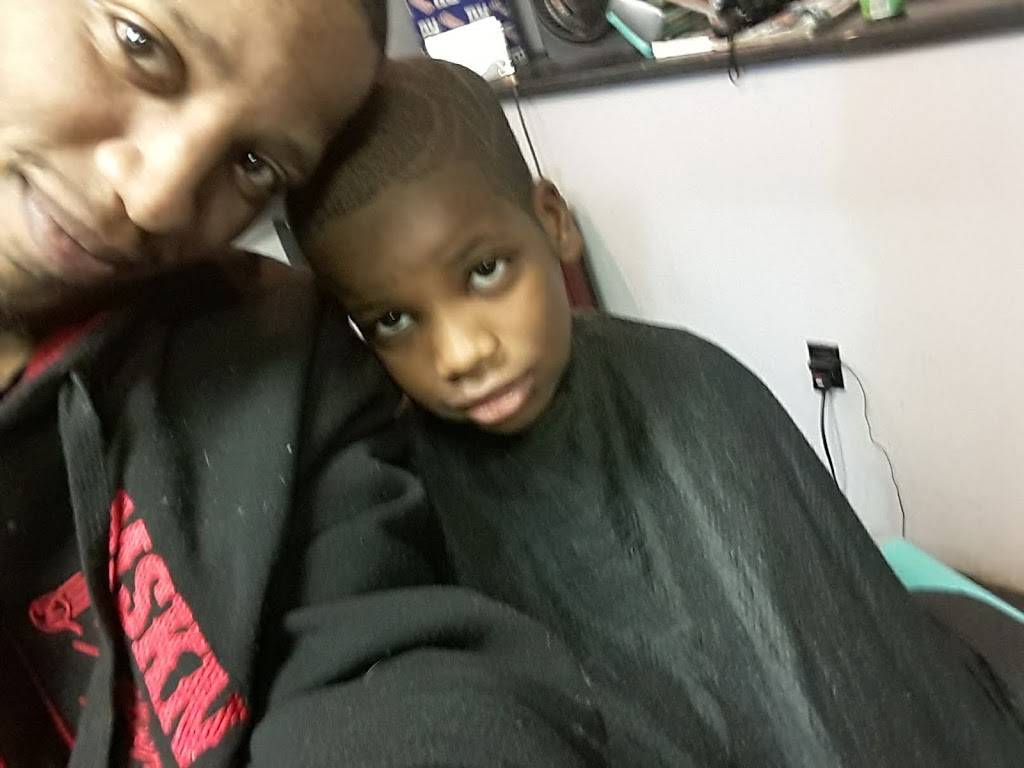 Leonard and Brentnell Barbershop | 2070 Leonard Ave e, Columbus, OH 43219 | Phone: (614) 582-7752