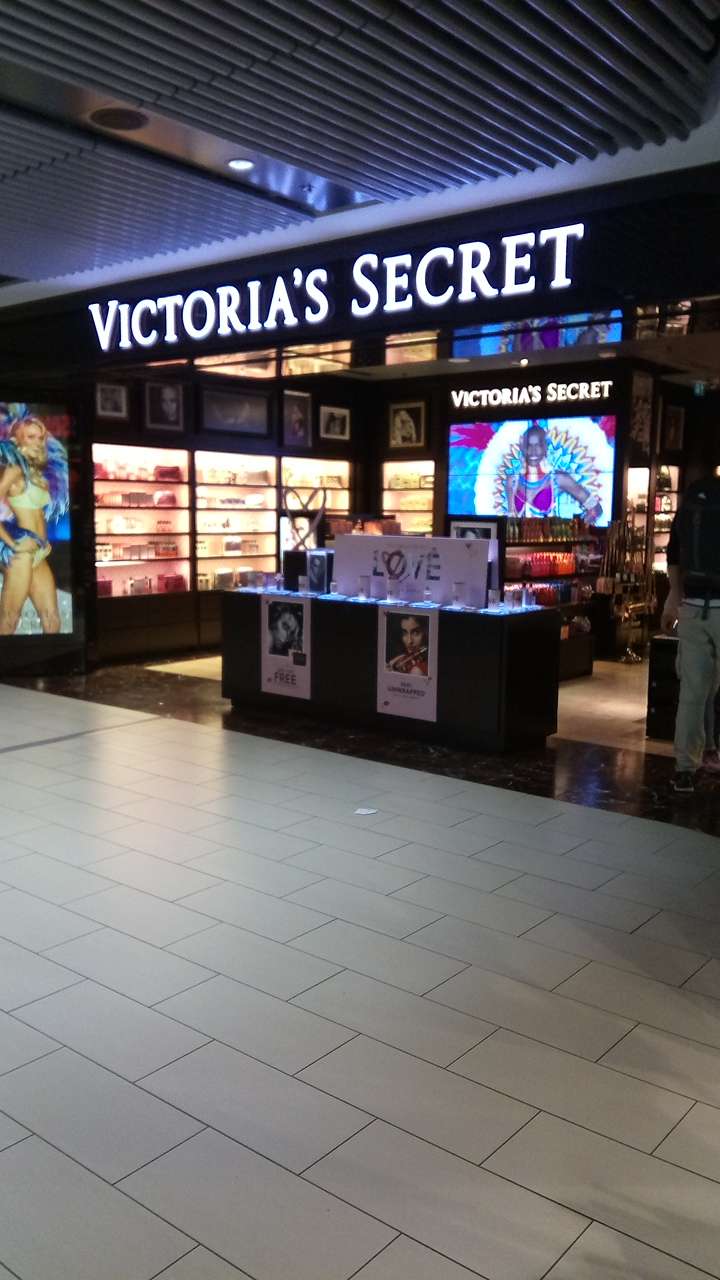 Victorias Secret | 2, International Departure Lounge, South Terminal, Perimeter Rd E, Horley, Gatwick RH6 0NP, UK | Phone: 01293 504549