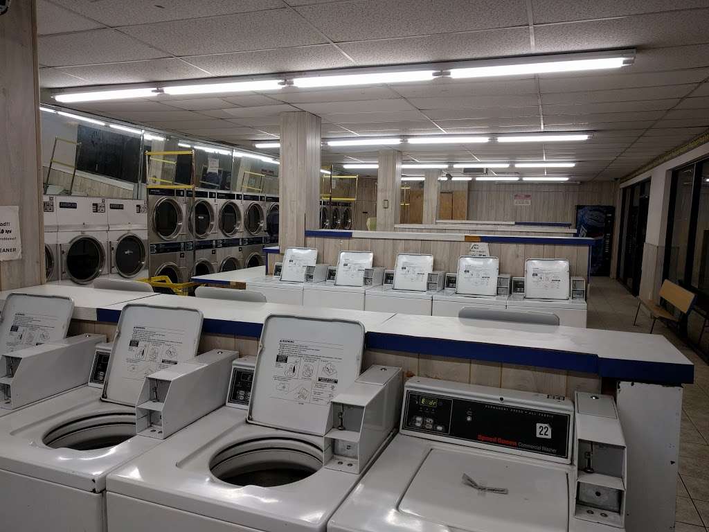 Coin-Op Laundry | 8416 Pershing Dr, Playa Del Rey, CA 90293 | Phone: (310) 301-3577