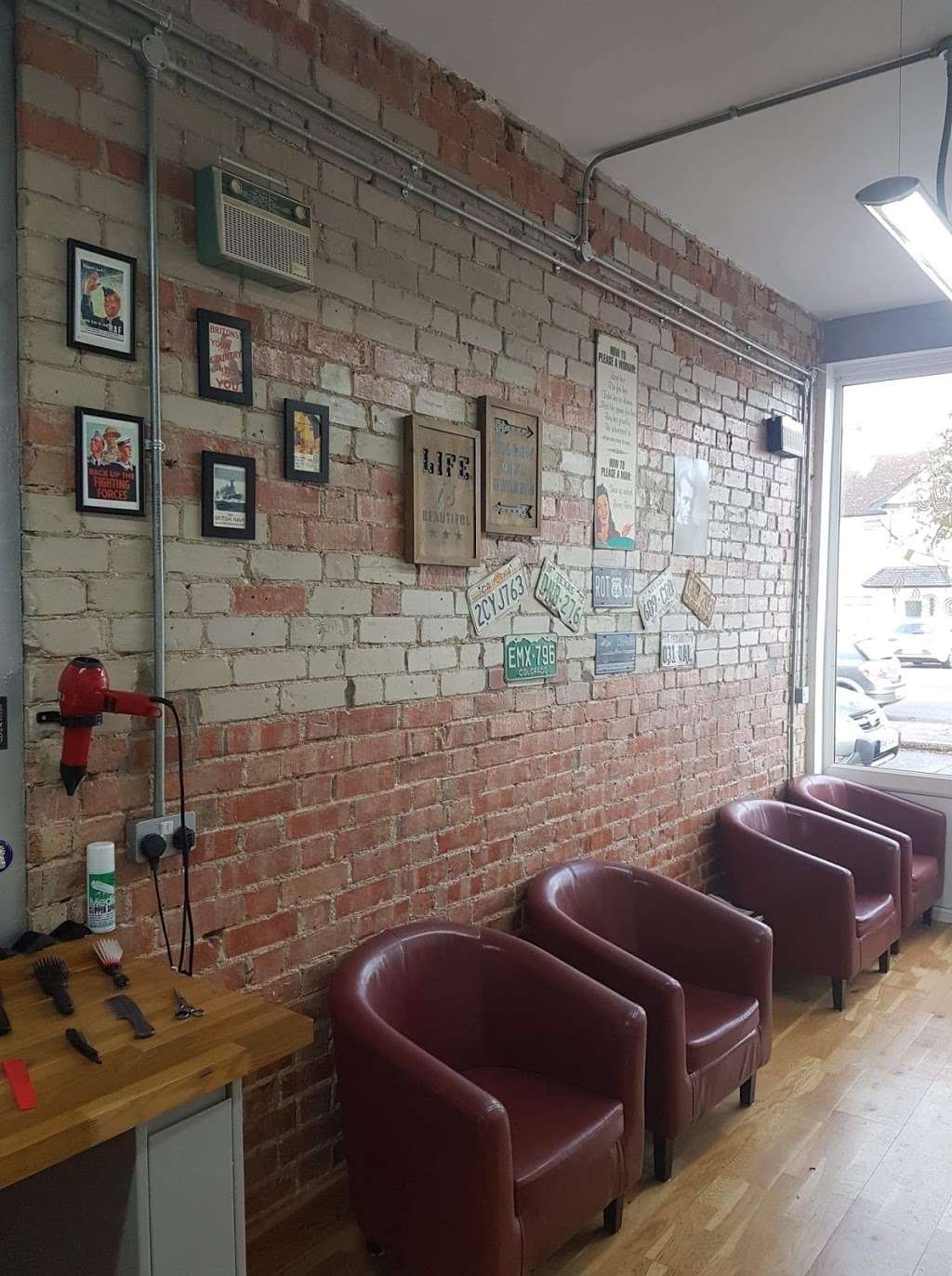 Smooth Kuts | 28 Westerham Ave, Edmonton, London N9 9BU, UK