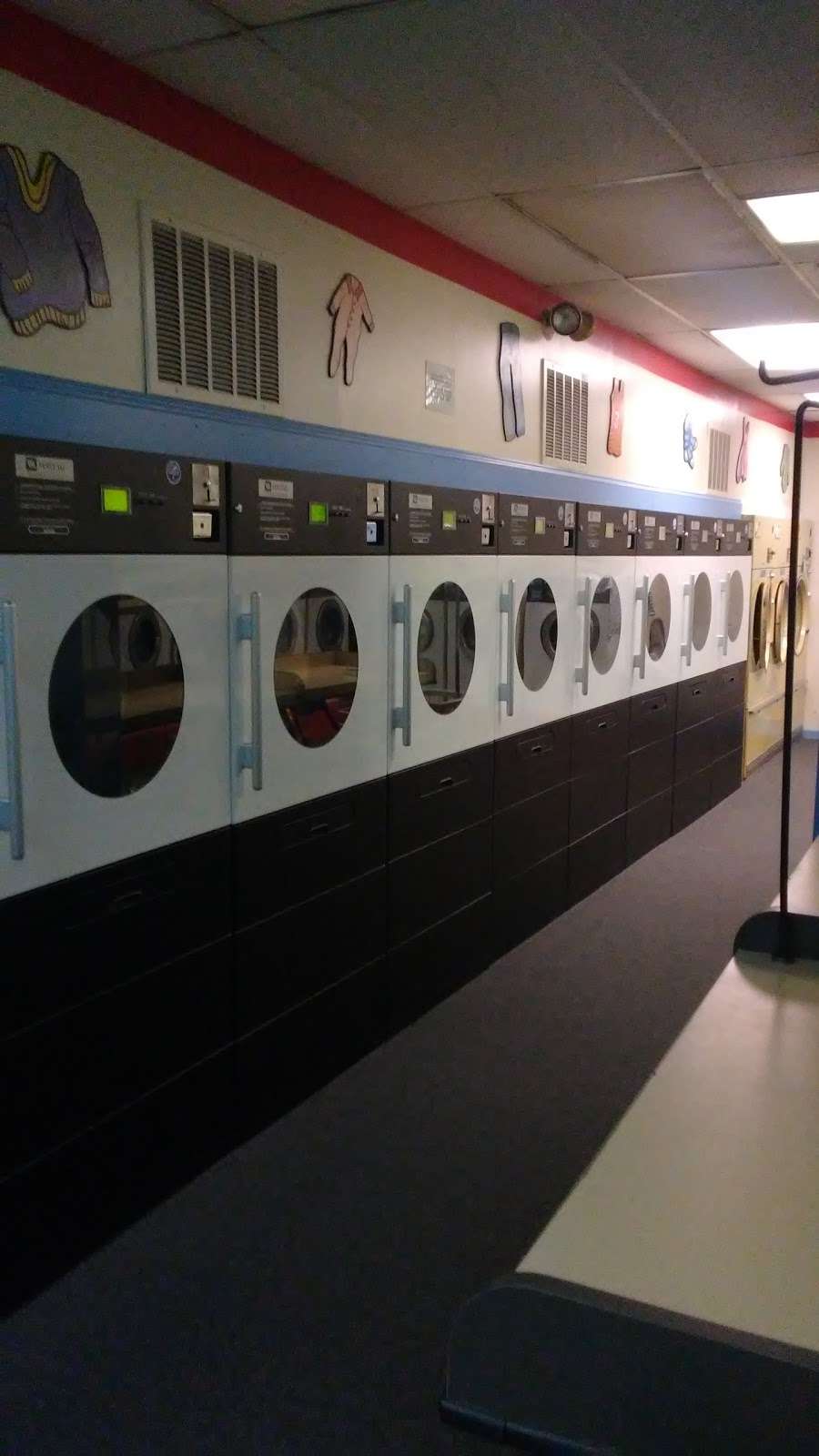 Tri-Town Laundromat | 177 S Centre St, Merchantville, NJ 08109, USA | Phone: (856) 438-0760