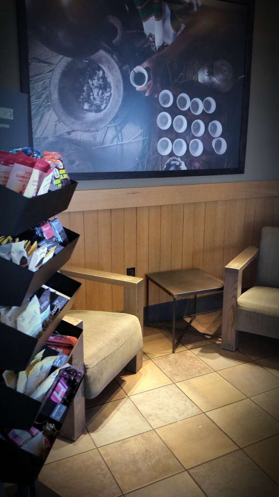 Starbucks | 1370 Pabst Farms Cir #300, Oconomowoc, WI 53066, USA | Phone: (262) 567-9654