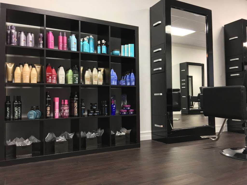 Lehcar Láuren Salon | 140 W Main St, East Islip, NY 11730, USA | Phone: (631) 581-2200