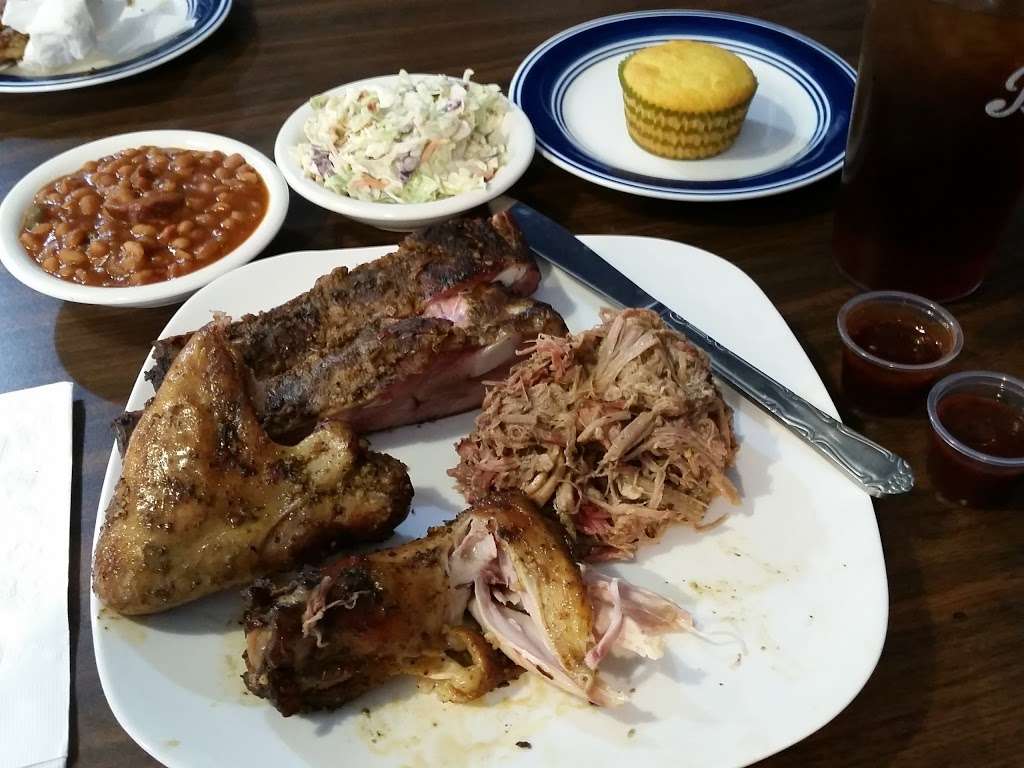 Big Bad W Pit BBQ | 3249 Jefferson Davis Hwy #103, Stafford, VA 22554 | Phone: (540) 720-7100