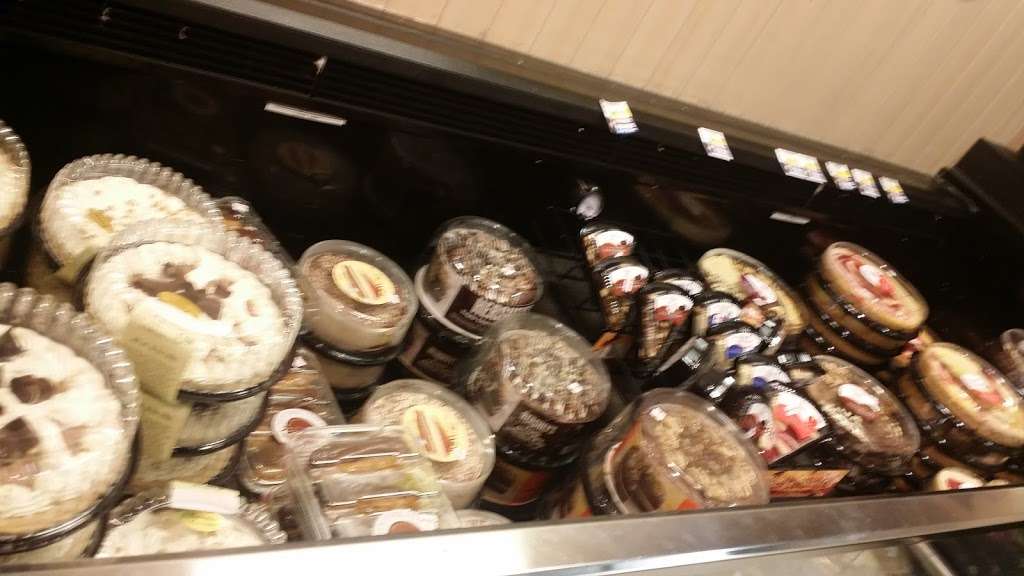 Albertsons | 5881 E Charleston Blvd, Las Vegas, NV 89142, USA | Phone: (702) 457-1400