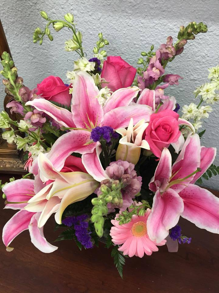 Trey Marinos Central Florist & Gifts | 13561 Hooper Rd, Baton Rouge, LA 70818, USA | Phone: (225) 261-6482