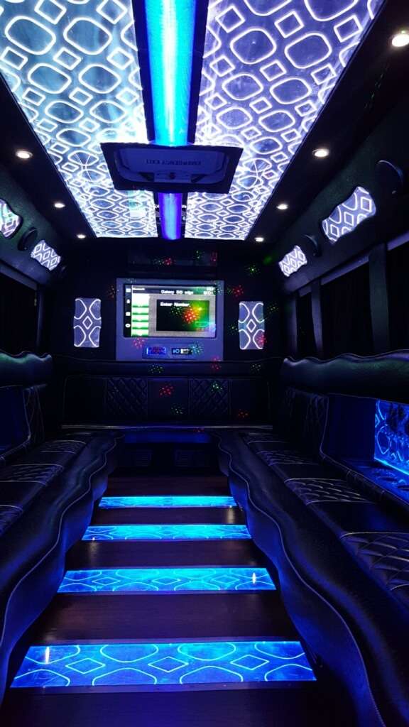 Houston Limo, Airport Transportation, Party Bus, Charter Bus Ren | 17402 Autumn Trails Ln, Houston, TX 77084, USA | Phone: (800) 794-9499