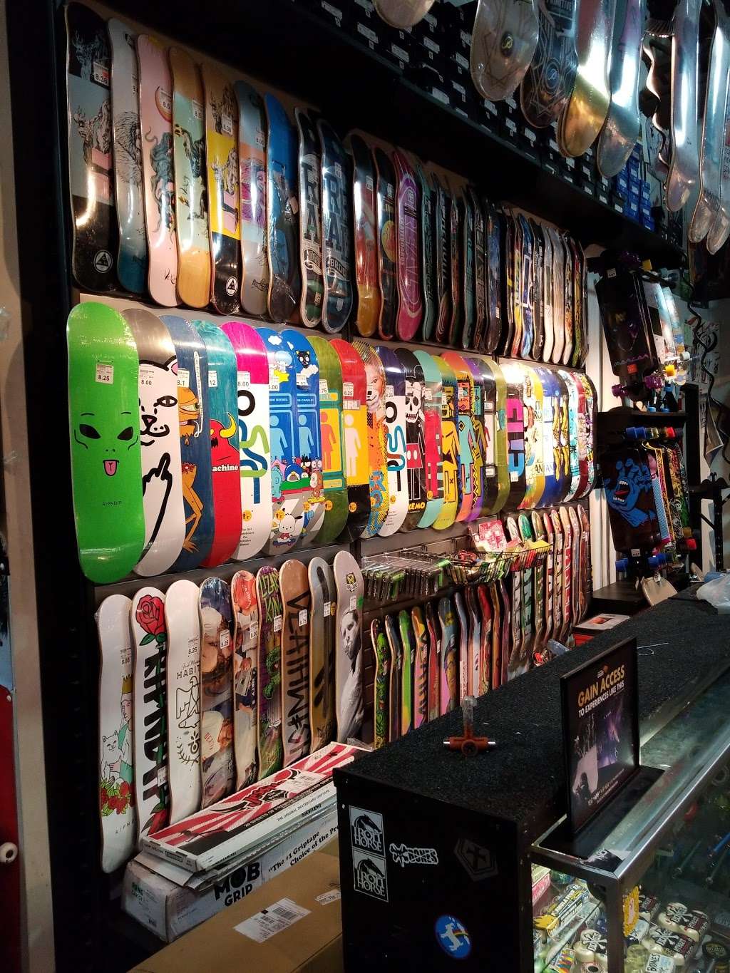 Zumiez | 14697 Delaware St Suite 600, Westminster, CO 80023 | Phone: (720) 977-0065