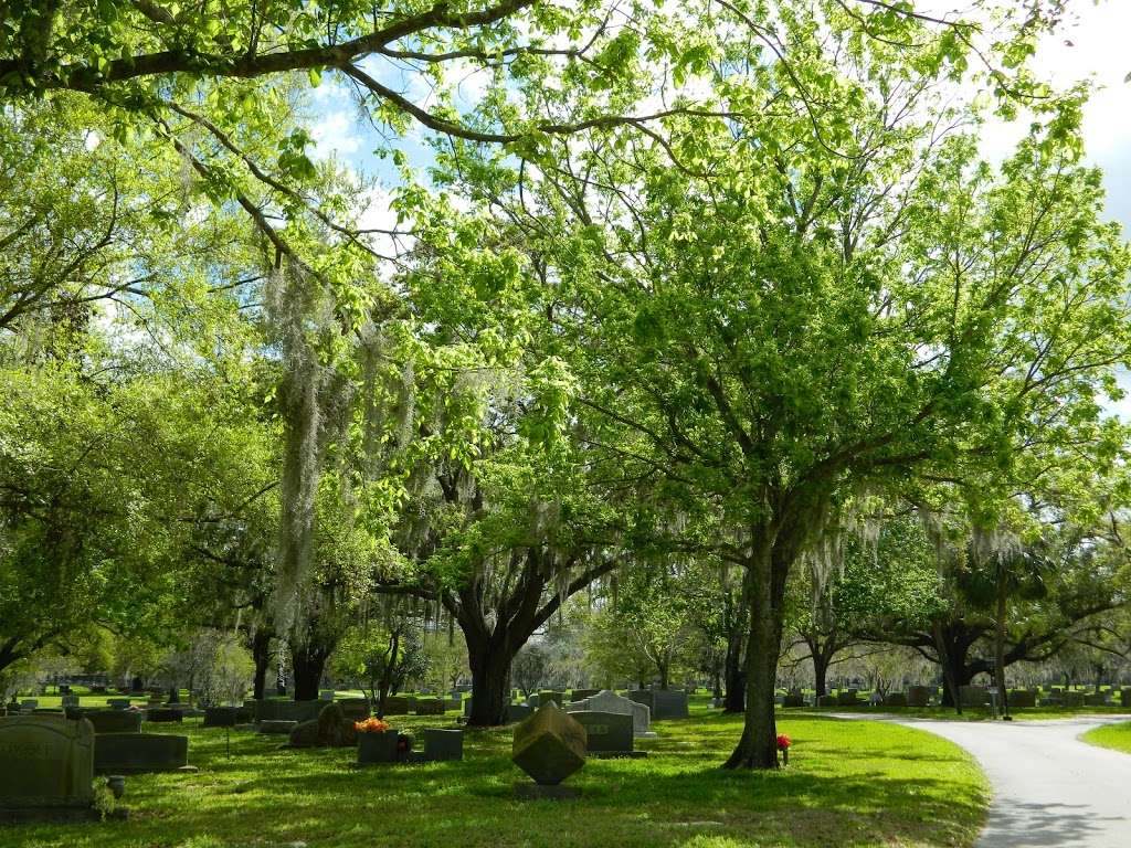 Oak Hill Burial Park | 4620 US Hwy 98 S, Lakeland, FL 33812, USA | Phone: (863) 834-3287