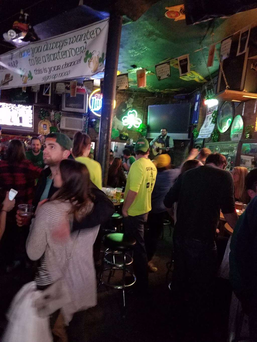 Irish Eyes | 2519 N Lincoln Ave, Chicago, IL 60614 | Phone: (773) 348-9548