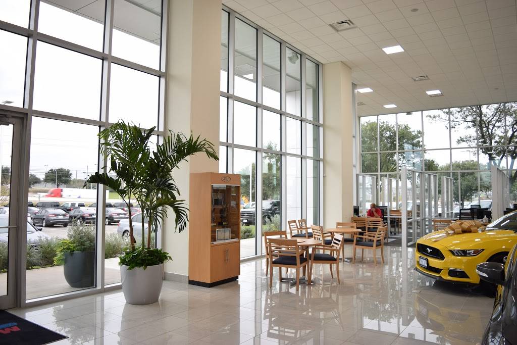 Maxwell Ford | 5000 S IH 35 Frontage Rd, Austin, TX 78745, USA | Phone: (512) 443-5000