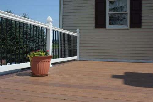 Elite Vinyl Railings LLC | 3431 Division Hwy, New Holland, PA 17557 | Phone: (717) 354-0524