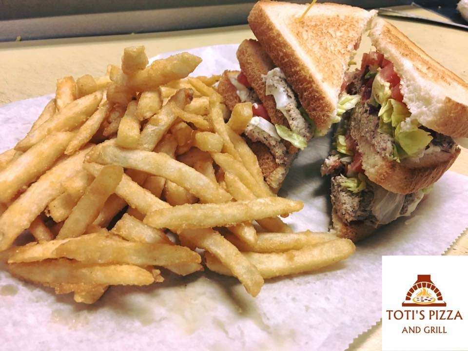 Totis pizza and grill Pawtucket | 622 Central Ave, Pawtucket, RI 02861, USA | Phone: (401) 728-9797