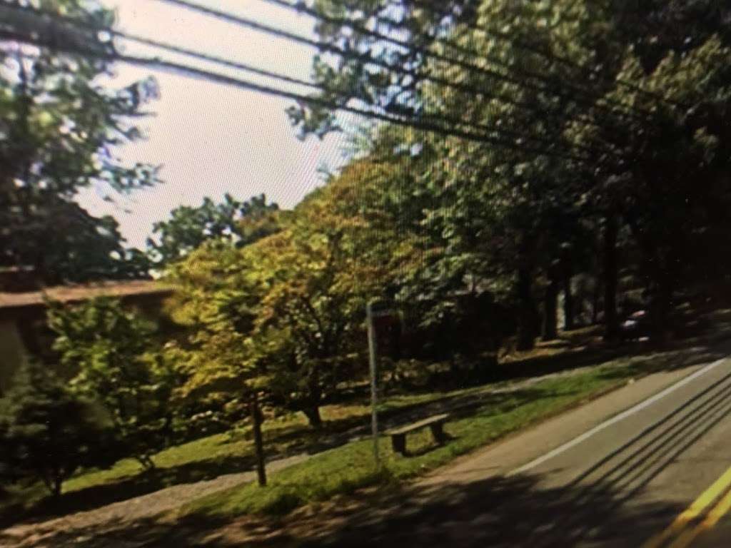 Powder Mill Rd & Pinewood Ct | Hillandale, MD 20783, USA