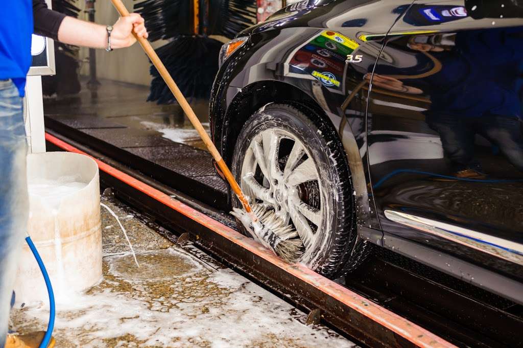 Super Shine Auto Wash | 4905, 259 Union St, Braintree, MA 02184 | Phone: (781) 848-7585