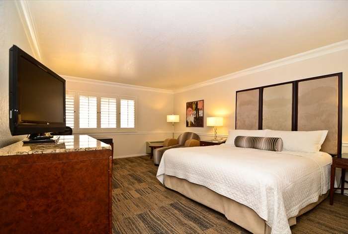 Best Western Plus Novato Oaks Inn | 215 Alameda del Prado, Novato, CA 94949 | Phone: (415) 883-4400