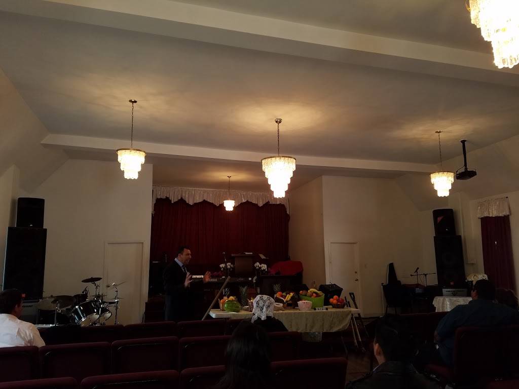 Iglesia Misionera La Voz De Dios | 9405 S Main St, Los Angeles, CA 90003, USA | Phone: (323) 787-9227