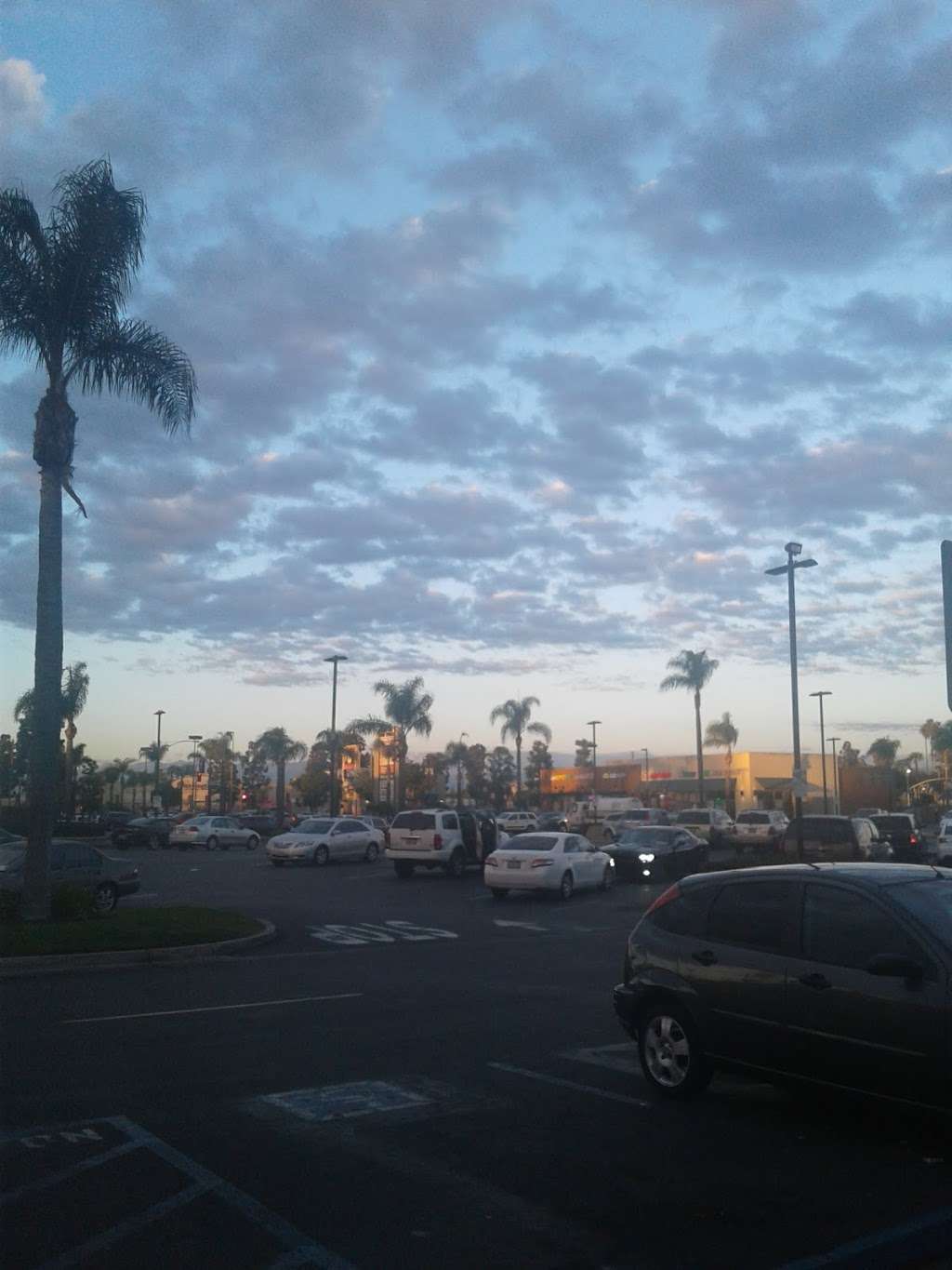 Compton Towne Center Shopping Center | Compton, CA 90220