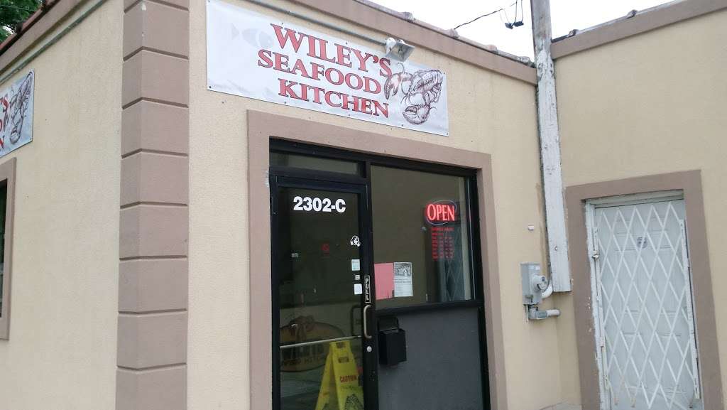 Wileys Seafood Kitchen | 2302 Martin Luther King Jr Dr C, North Chicago, IL 60064, USA | Phone: (224) 409-9107