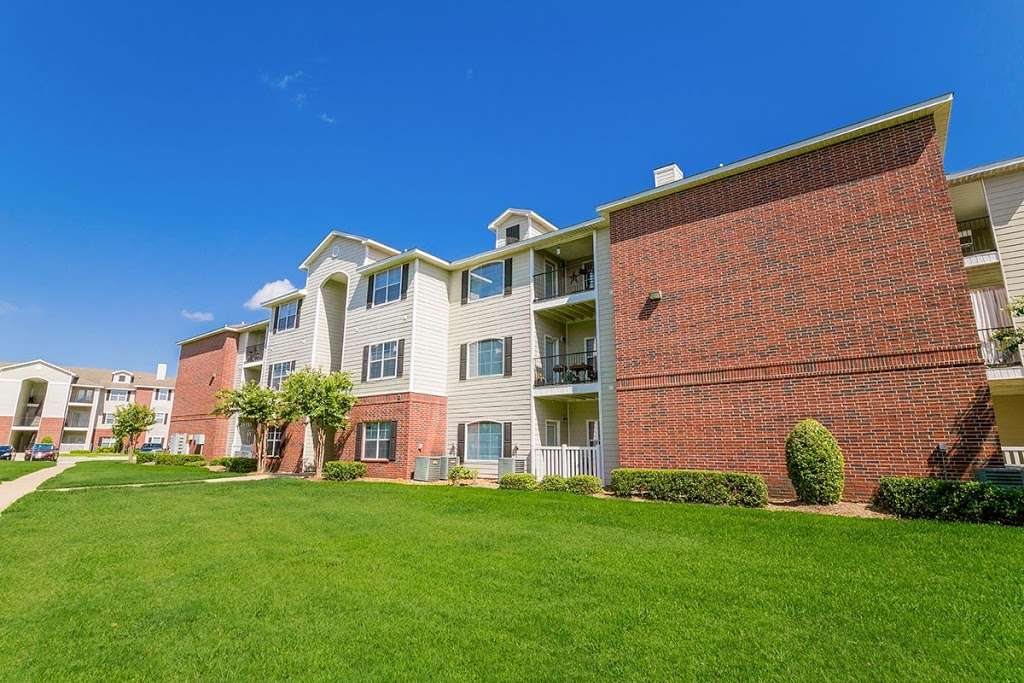 Landmark at Cypress Falls Apartments | 15511 Tuckerton Rd, Houston, TX 77095, USA | Phone: (832) 572-5799