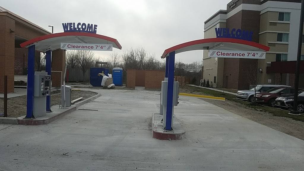 Car Wash USA Express - Toledo | 1521 E Alexis Rd, Toledo, OH 43612, USA | Phone: (419) 749-6857