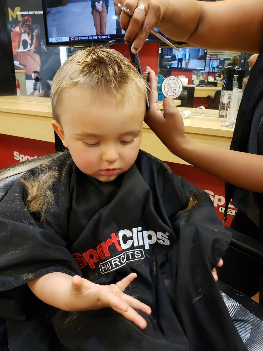 Sport Clips Haircuts of Meridian | 3355 E Fairview Ave #102, Meridian, ID 83642, USA | Phone: (208) 893-5187