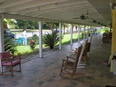Lake Alfred Assisted Living | 350 W Haines Blvd, Lake Alfred, FL 33850, USA | Phone: (863) 956-8831