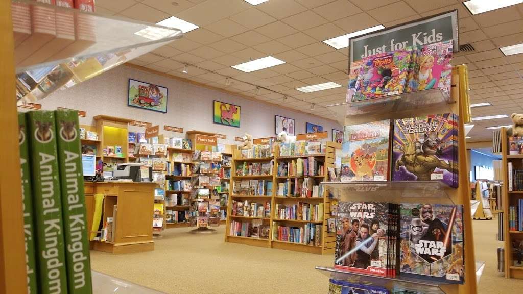 Barnes & Noble | Caldor Plaza 1156 Route 46 West, Woodland Park, NJ 07424, USA | Phone: (973) 812-0180