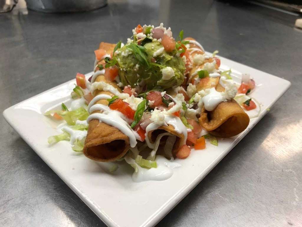 Paradise Cantina | 4480 Paradise Rd, Las Vegas, NV 89169, USA | Phone: (702) 434-0031