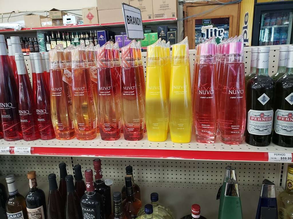 Miskas Liquor Store | 6410 W 63rd St, Chicago, IL 60638, USA | Phone: (773) 586-3484