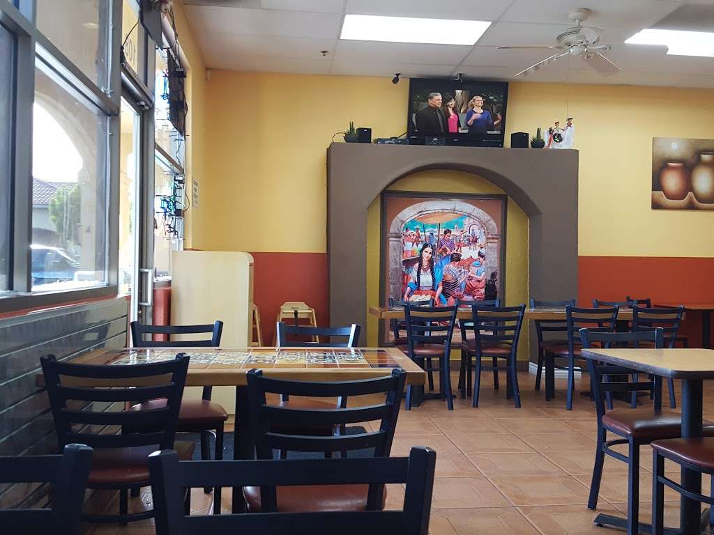 Alvarado’s Mexican & Seafood Restaurant | 29992 Hunter Rd, Murrieta, CA 92563 | Phone: (951) 698-8813