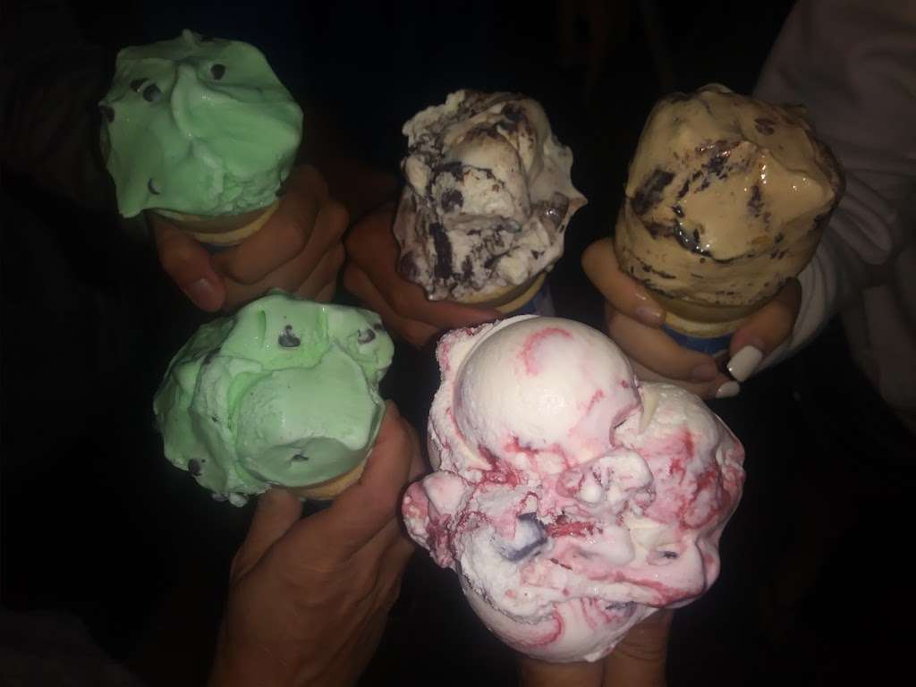 Aunt Bettys Ice Cream Shack | 4001 West Ave, Ocean City, NJ 08226, USA | Phone: (609) 398-4005