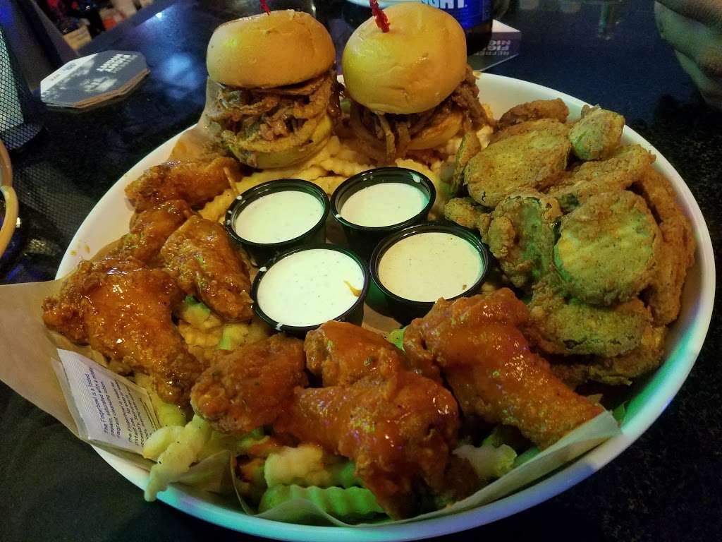 Tight Ends Sports Bar & Grill | 2502 Gulf Fwy S, League City, TX 77573, USA | Phone: (832) 769-4330