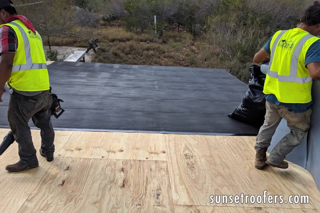 Sunset Roofers | 1701 Jacaman Road Suite RB6-A, Laredo, TX 78041, USA | Phone: (956) 307-6123