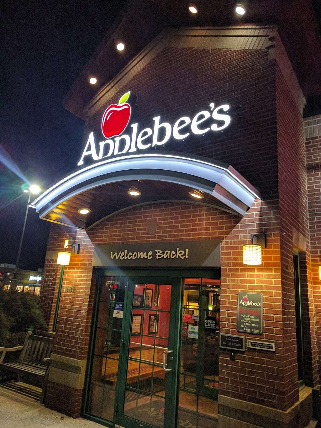 Applebees Grill + Bar | 991 Beards Hill Rd, Aberdeen, MD 21001, USA | Phone: (410) 273-7846