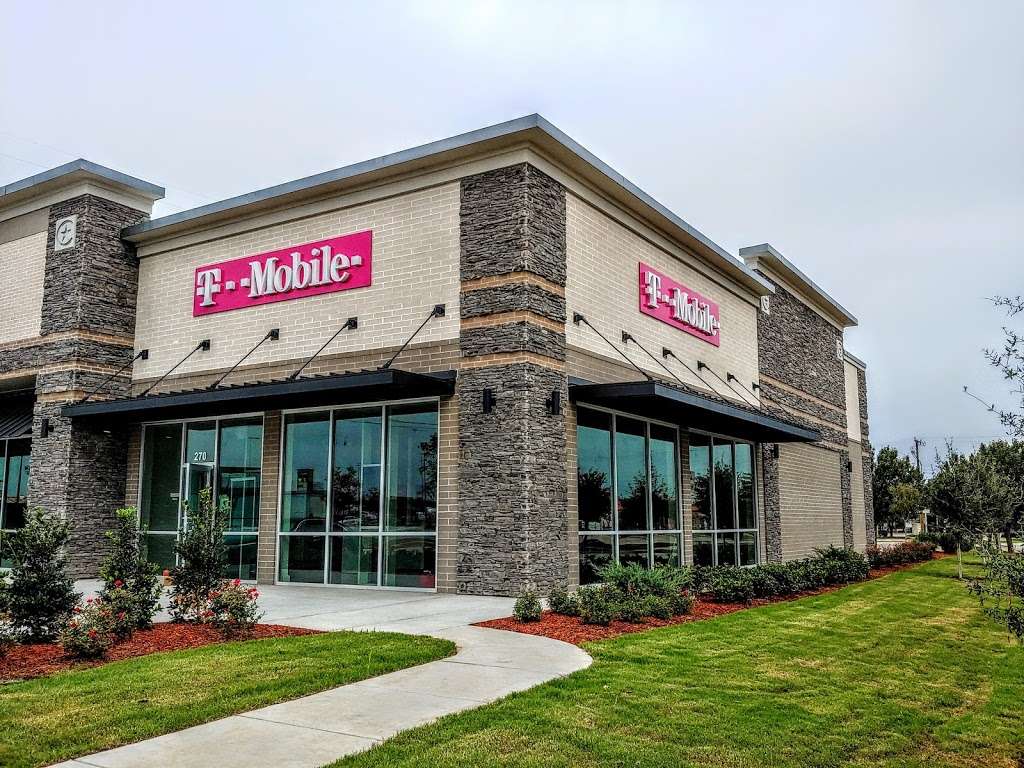 T-Mobile | 1215 W Pioneer Pkwy Ste 270, Grand Prairie, TX 75051, USA | Phone: (469) 212-7611