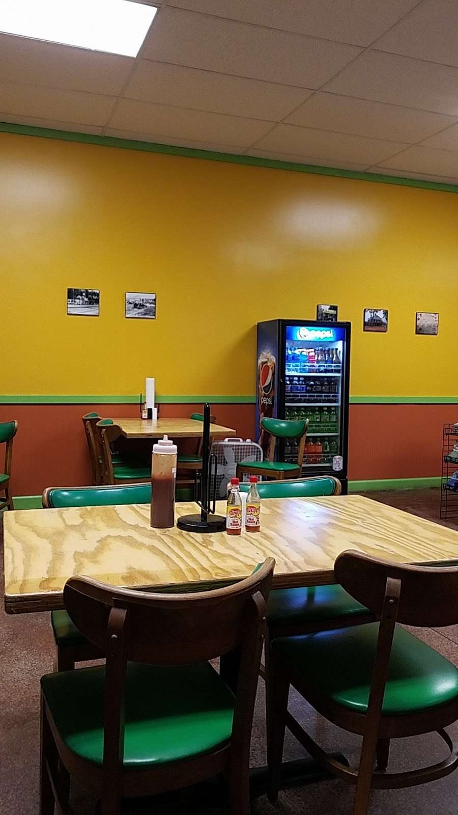 Square Fire BBQ | 18043 Jefferson Davis Hwy, Ruther Glen, VA 22546, USA | Phone: (804) 589-1792