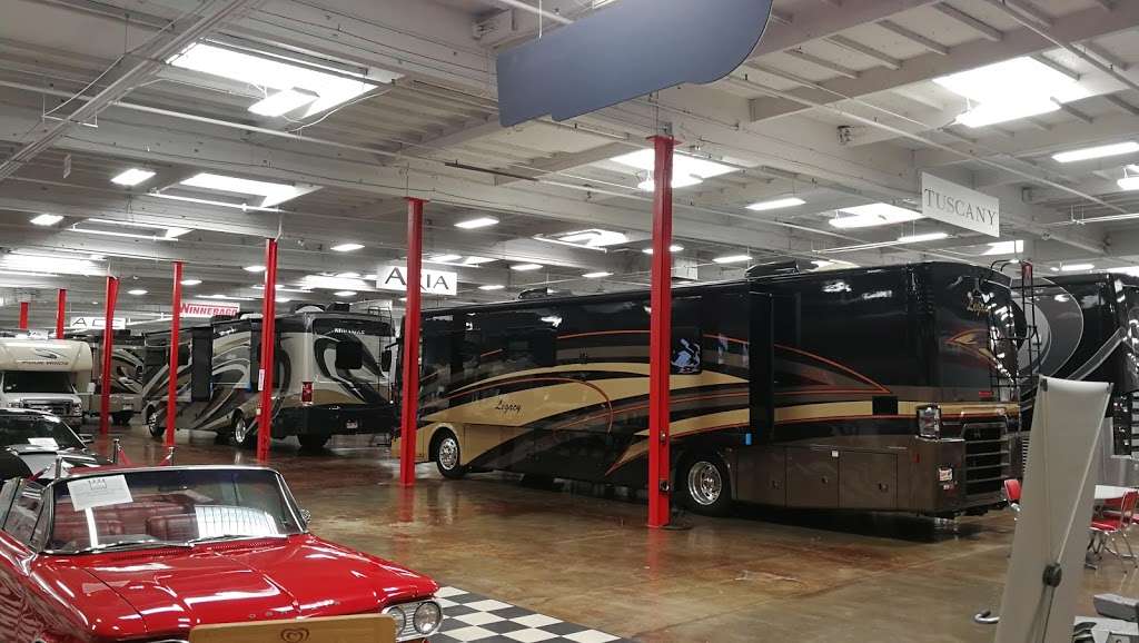 Giant RV | 11111 Florence Ave, Downey, CA 90241 | Phone: (888) 477-9705