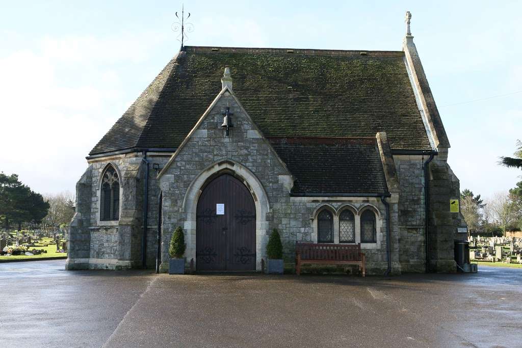 Watling Street Cemetery Chapel | Watling St, Dartford DA2 6AF, UK | Phone: 01322 290059