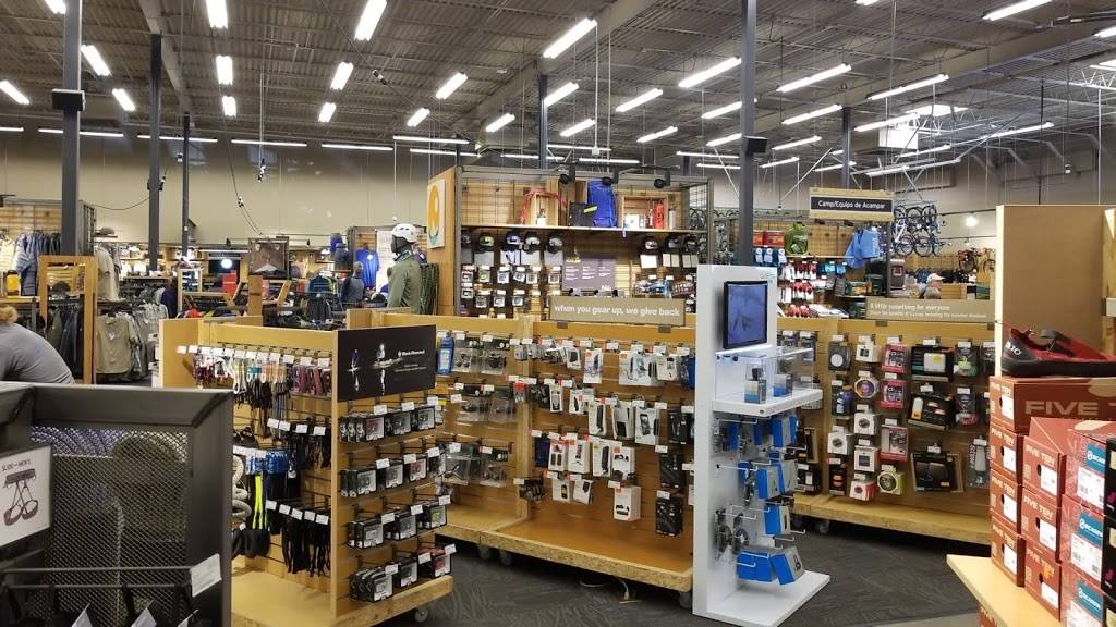 REI | 12634 N Paradise Village Pkwy W, Phoenix, AZ 85032, USA | Phone: (602) 996-5400