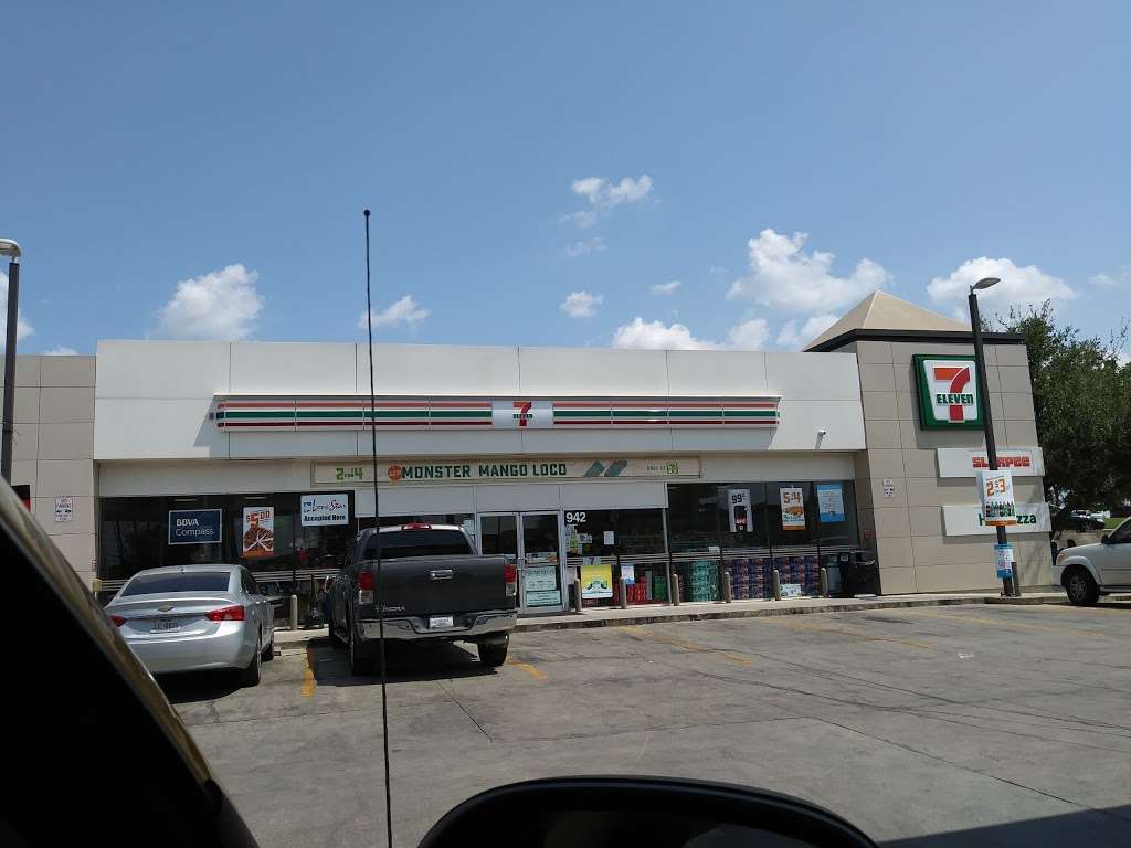 7-Eleven | 942 Kitty Hawk Rd, Universal City, TX 78148, USA | Phone: (210) 659-0532