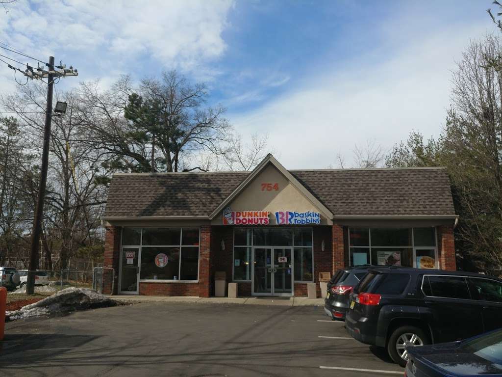 Dunkin Donuts | 754 River Rd, New Milford, NJ 07646, USA | Phone: (201) 261-2173