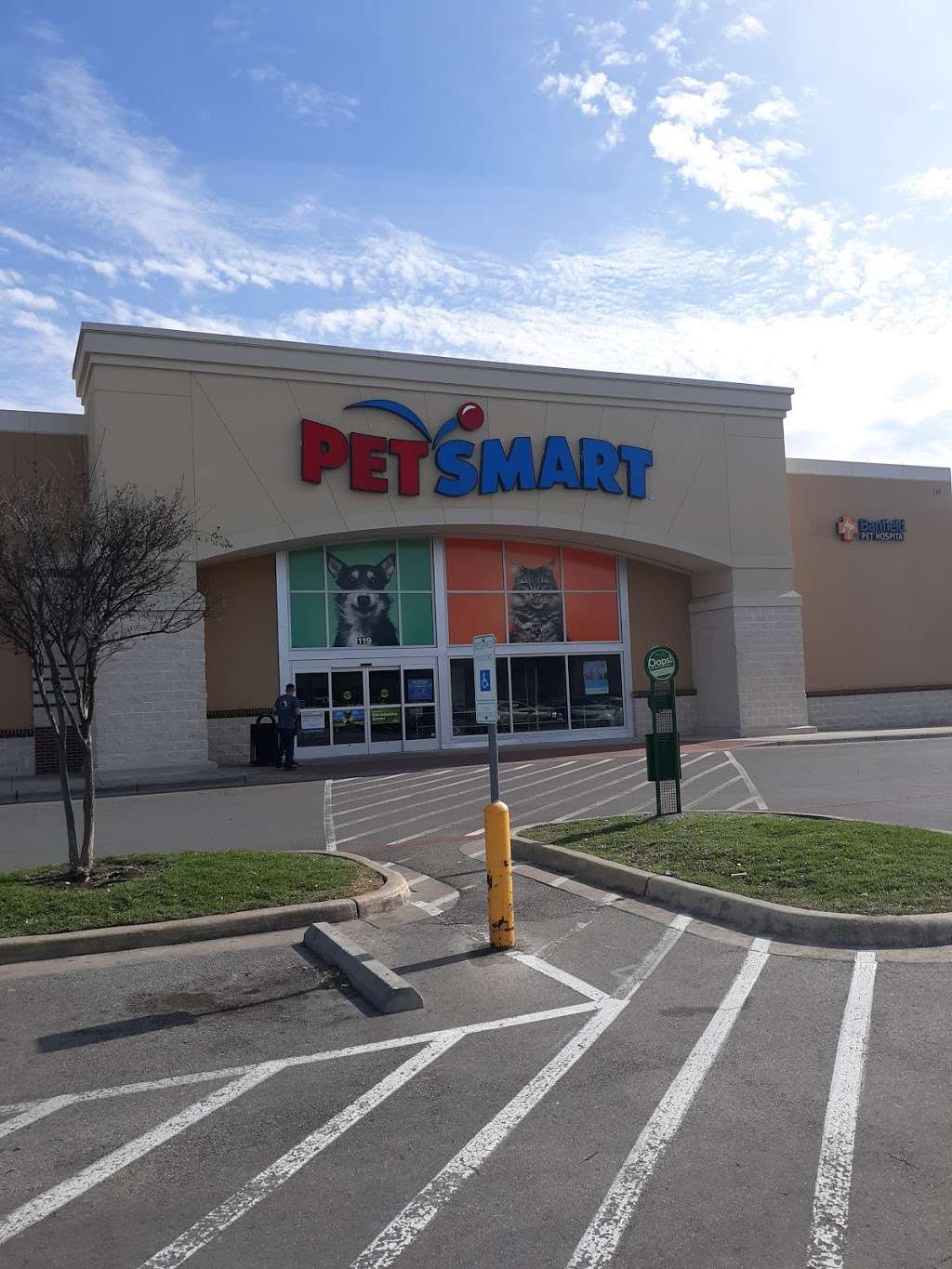 PetSmart | 119 SW Loop 410 Bldg 3, San Antonio, TX 78245 | Phone: (210) 680-7710