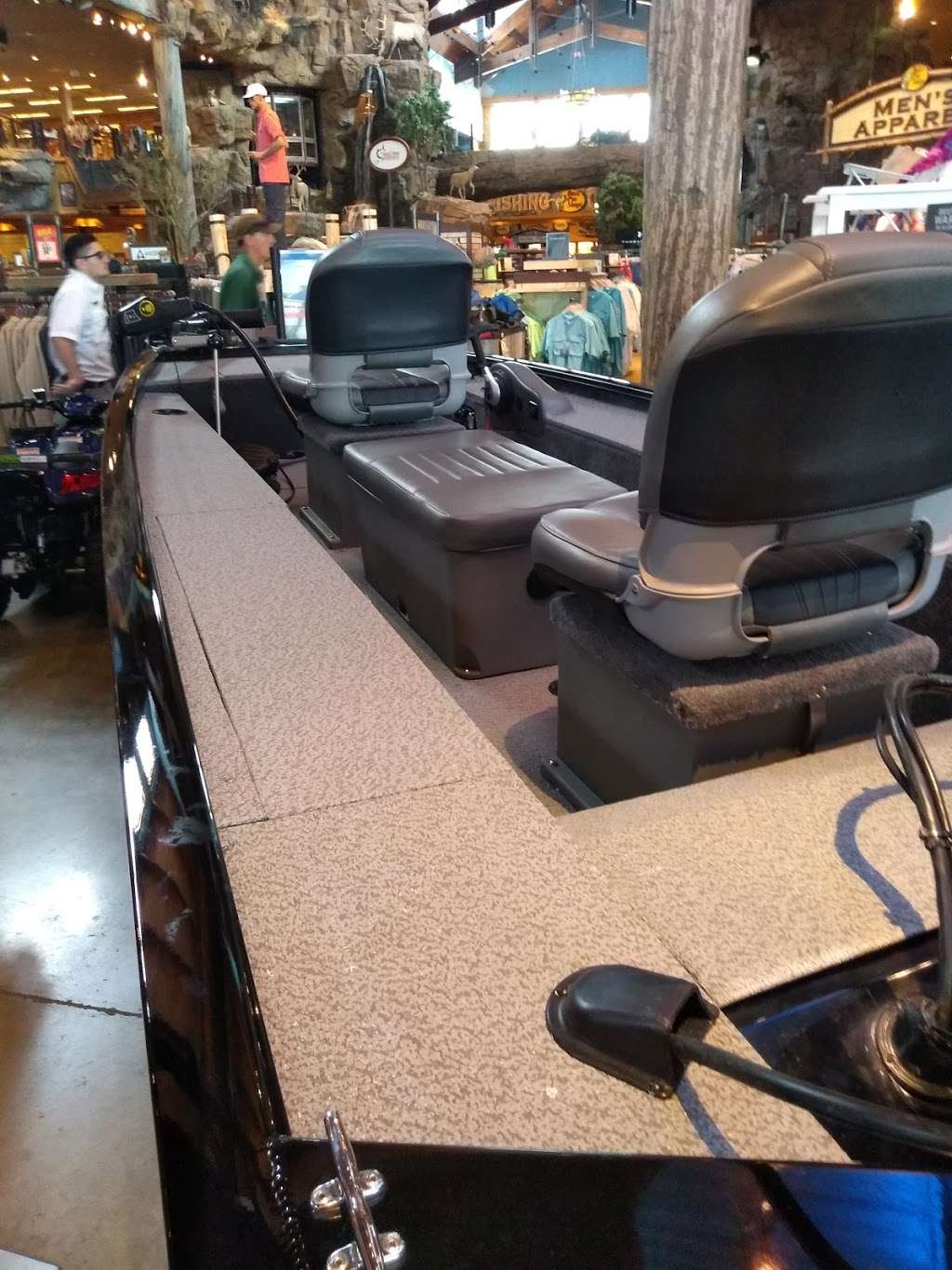 Bass Pro Shops Tracker Boat Center | 1133 N Dobson Rd, Mesa, AZ 85201, USA | Phone: (602) 606-5600