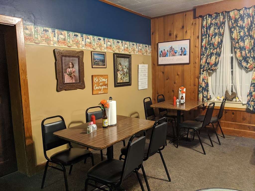 Stones Family Restaurant, Millhousen | 2376 E Co Rd 820 S, Greensburg, IN 47240 | Phone: (812) 591-2435