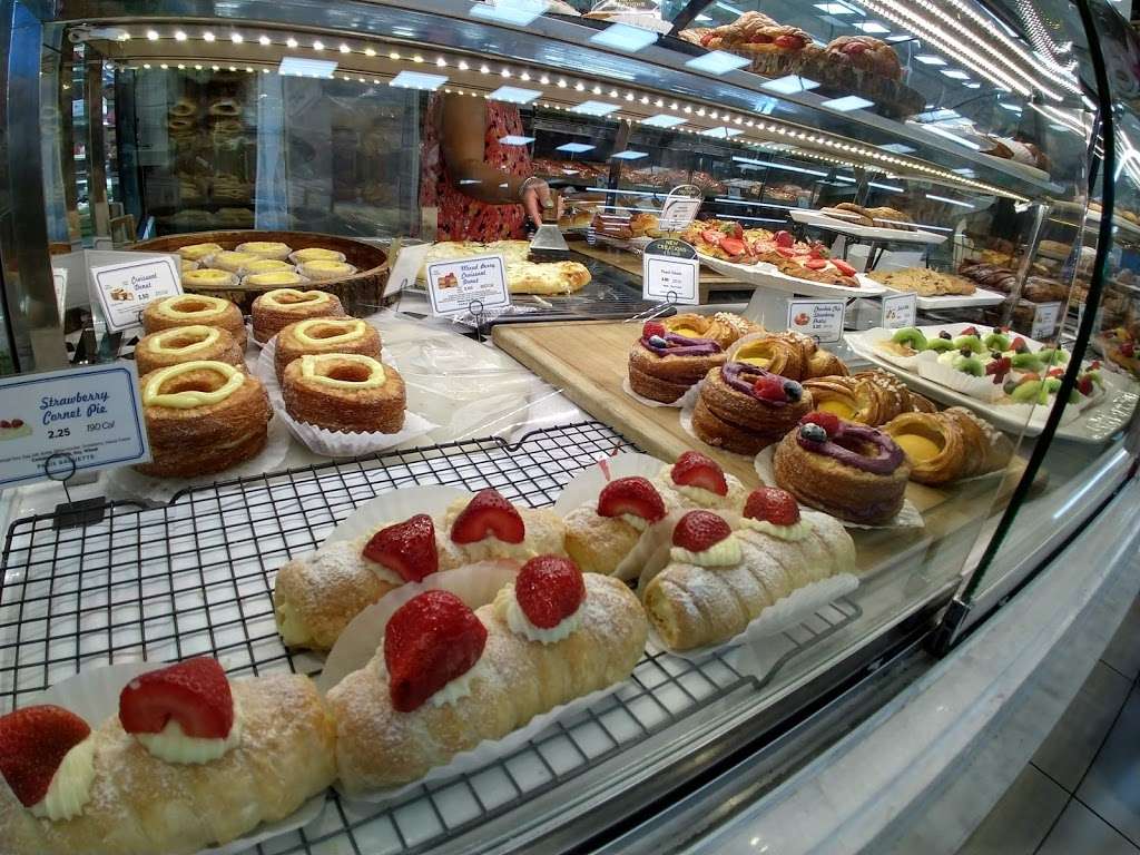 Paris Baguette | 9440 Mira Mesa Blvd, San Diego, CA 92126, USA | Phone: (858) 689-0404