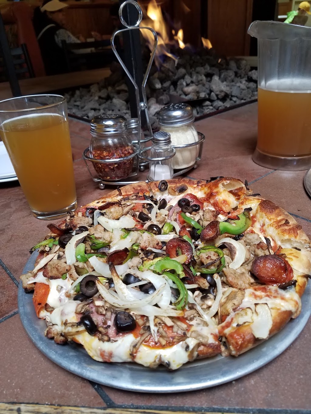 Round Table Pizza | 2650 Jamacha Road #143, El Cajon, CA 92019, USA | Phone: (619) 670-1808